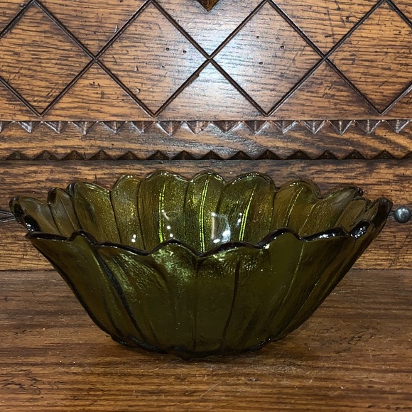VTG Indiana Glass green sunflower Lily Pons bowl - Picture 7 of 11